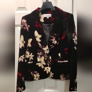 Calvin Klein Velvet Blazer Jacket Size 8 Floral print on black background.